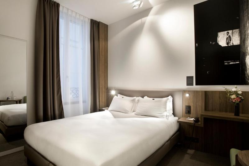 Superior Double Room image 3