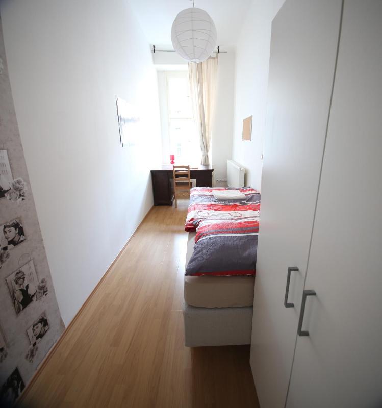 Apartment image 3