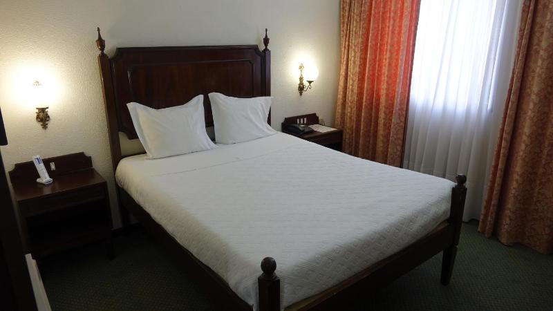 Economy Double Room image 3