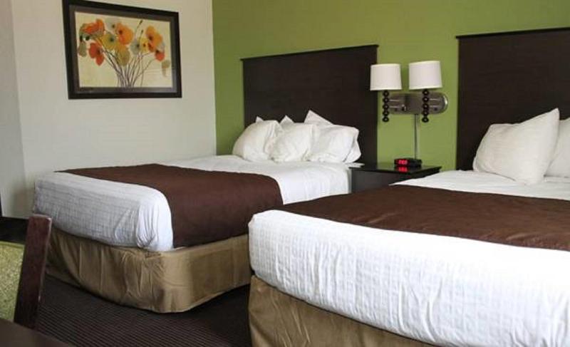 Queen Room with Two Queen Beds - Non-Smoking image 1