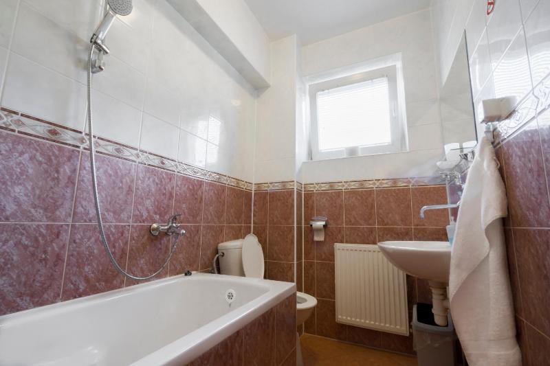 Triple Room image 3
