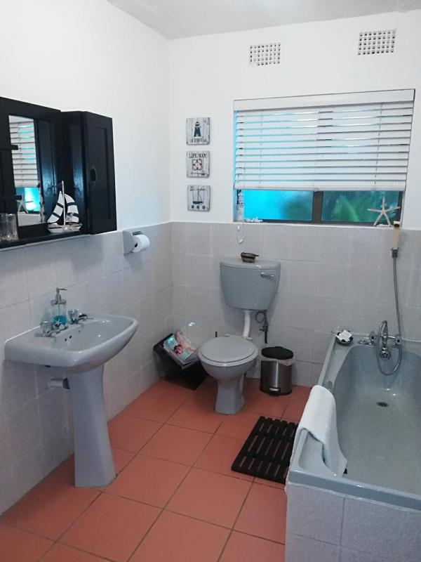 Lighthouse Accommodation - image 9