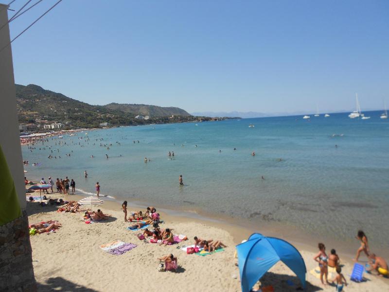 Balcone sulla spiaggia - image 15