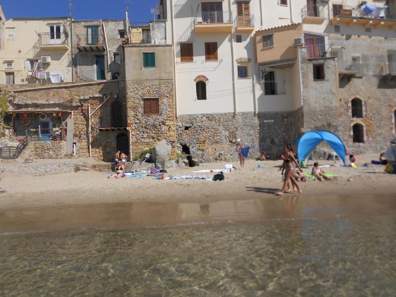 Balcone sulla spiaggia - image 9