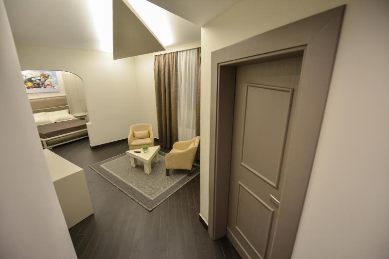 Suite image 3