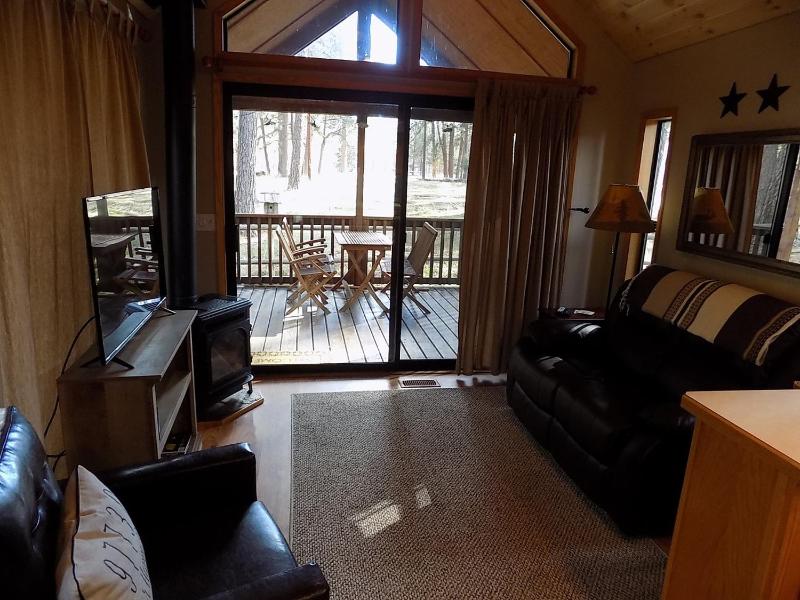Cottage in the Woods (Tamarack) image 2