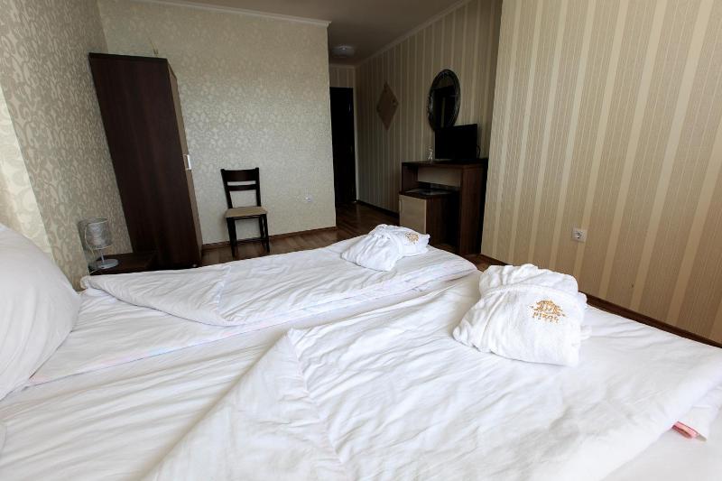 Comfort Double Room with Bath image 1