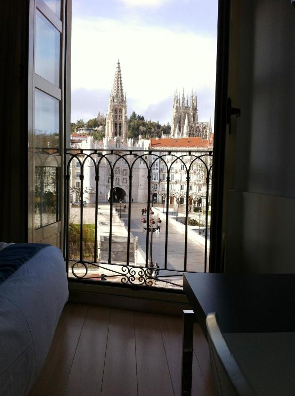 Double or Twin Room with View image 4