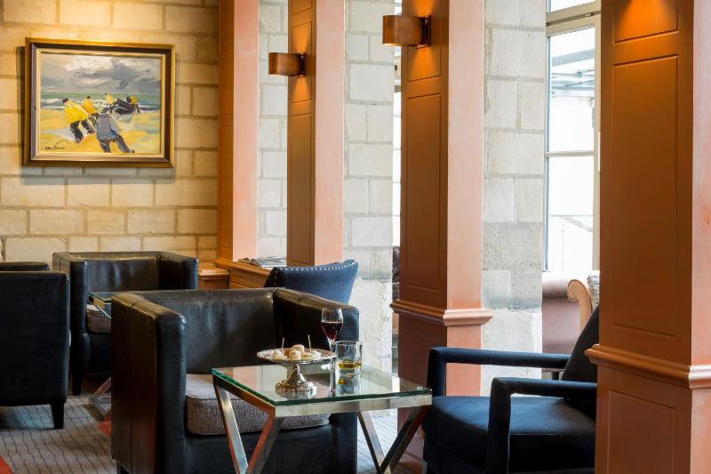 Logis Hôtel Restaurant Le Dauphin et Le Spa du Prieuré - image 32