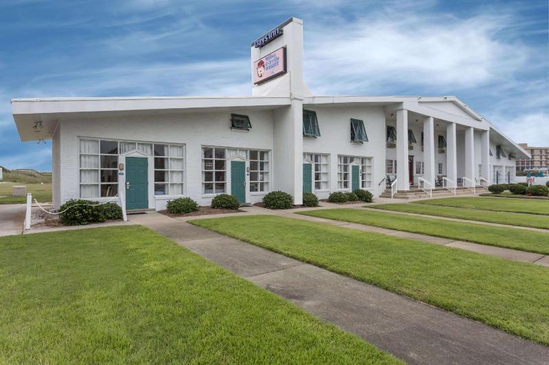 Days Inn by Wyndham Kill Devil Hills Oceanfront - Wilbur - image 23