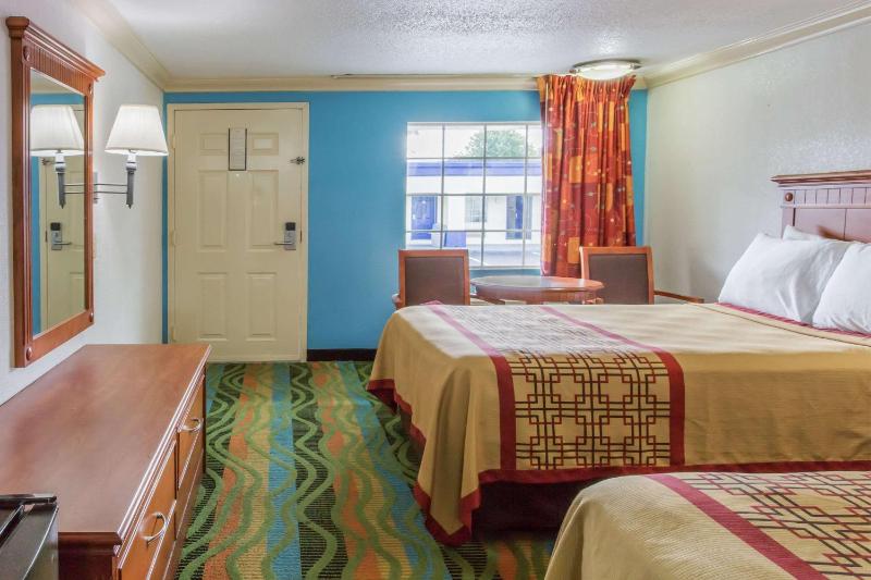 Days Inn by Wyndham Virginia Beach Town Center - image 12