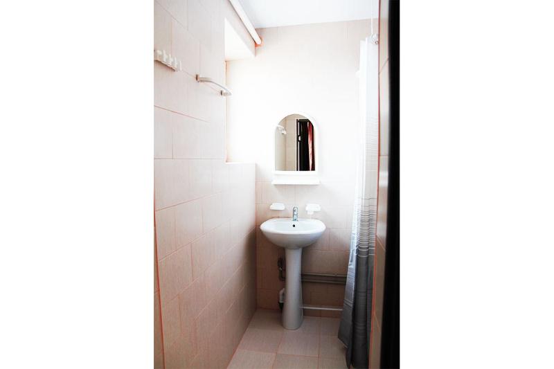 Double Room with Private Bathroom image 3