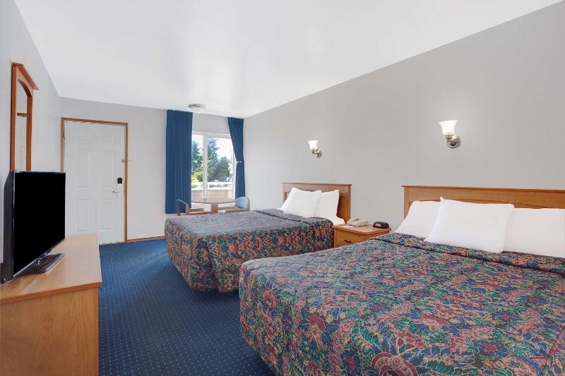 Days Inn by Wyndham Seattle North of Downtown - image 14
