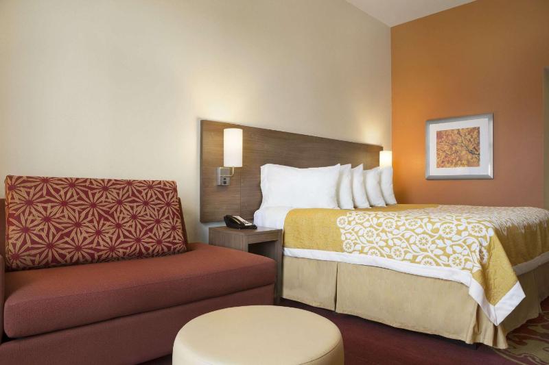 King Room - Non-Smoking image 2