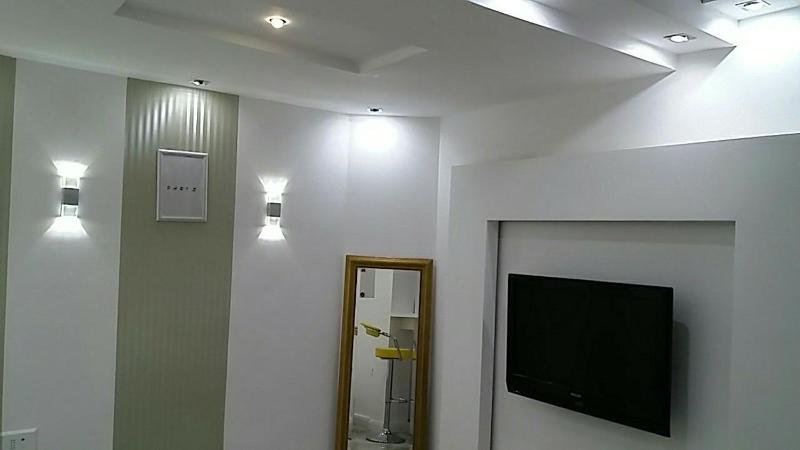 One-Bedroom Apartment image 1