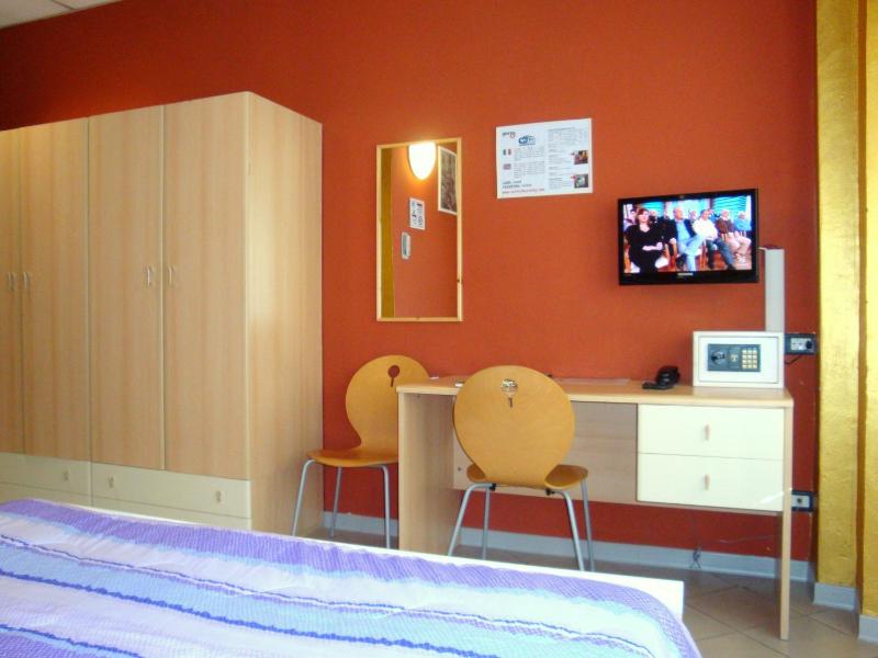 Central Hostel BG - image 33
