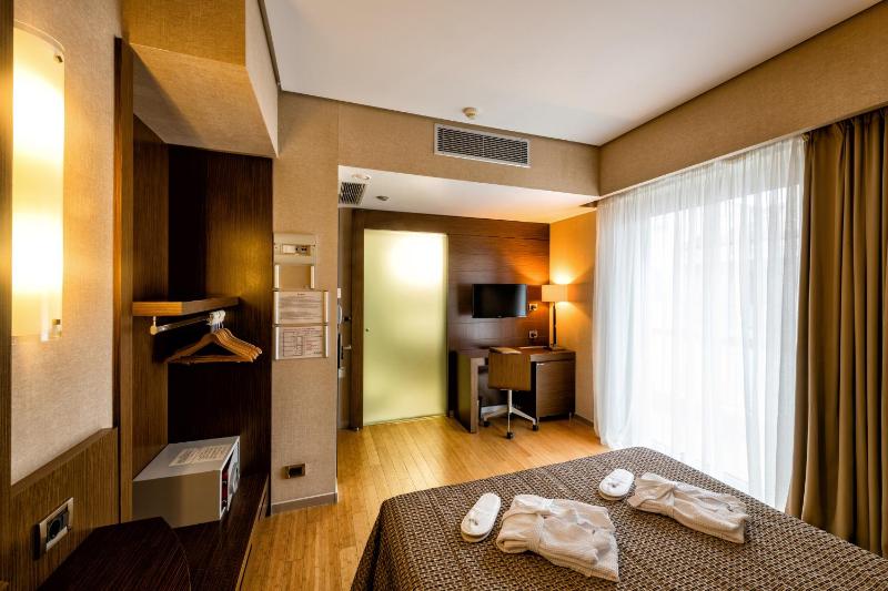 Single Room image 4