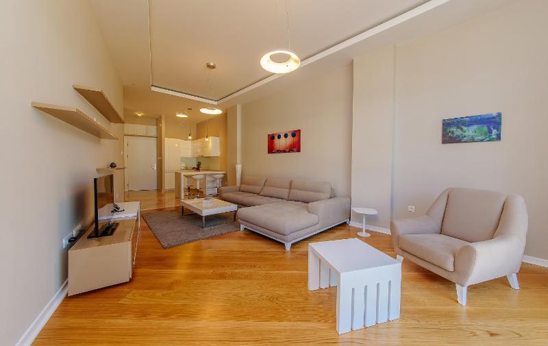One-Bedroom Apartment with Terrace and Sea View image 2
