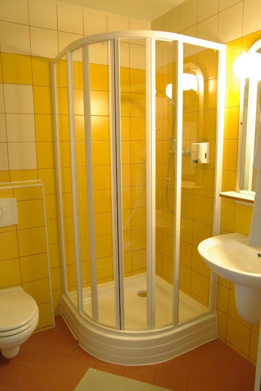 Double Room image 3