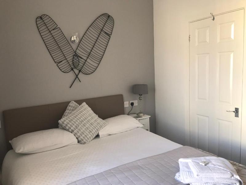 Double Room image 4