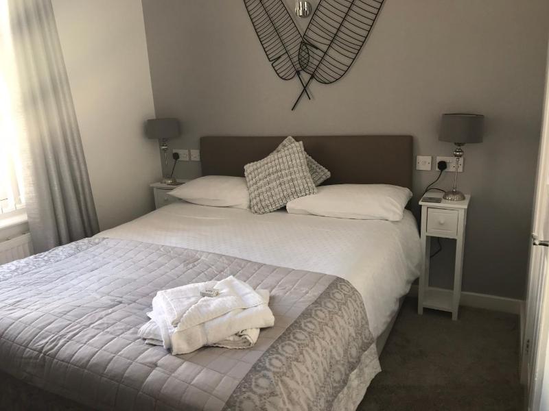 Four Seasons Guest House - image 3