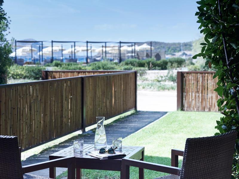 Triple Room with Garden View image 4