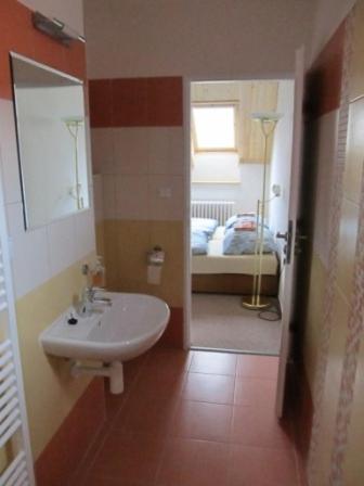 Double or Twin Room image 4