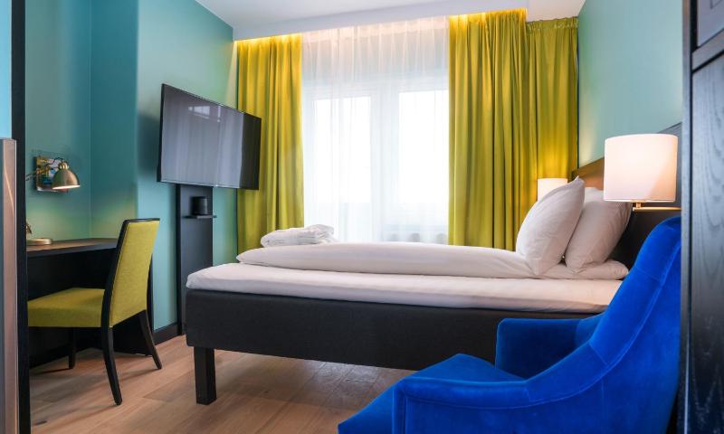 Standard Double Room image 2