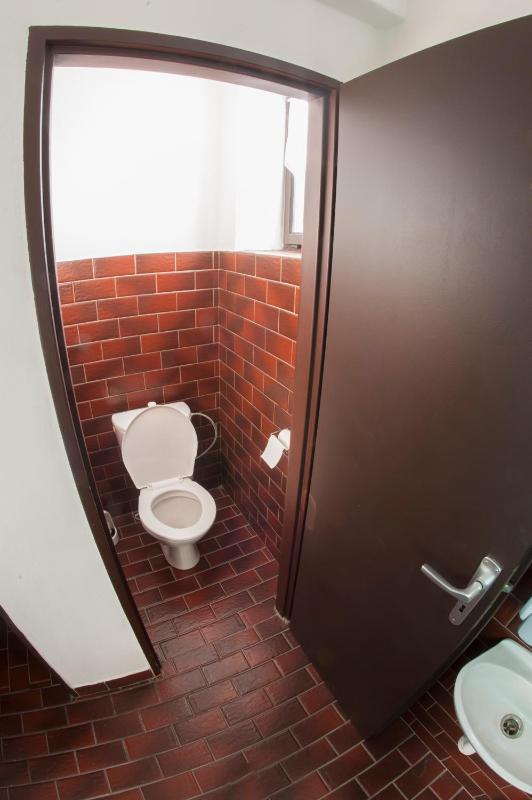 Standard Twin Room with Garden View image 2