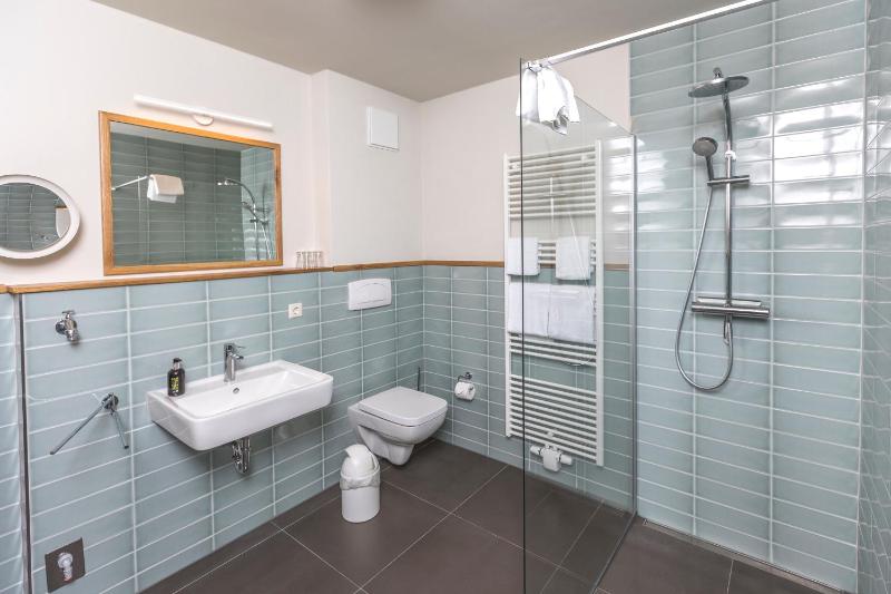 Onshore Apartment C image 4