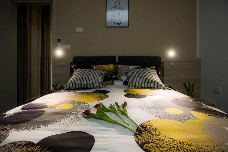 Studio Apartment image 3