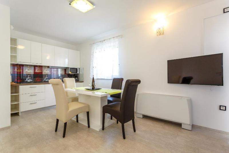 apartments VLADO - image 8