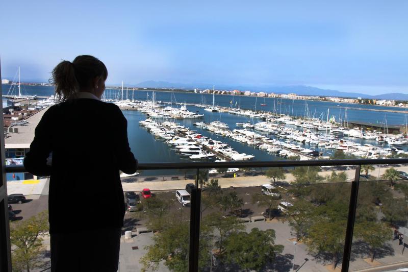 Double or Twin Room with Sea View (2 Adults + 1 Child) image 3