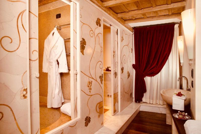 Junior Suite image 3