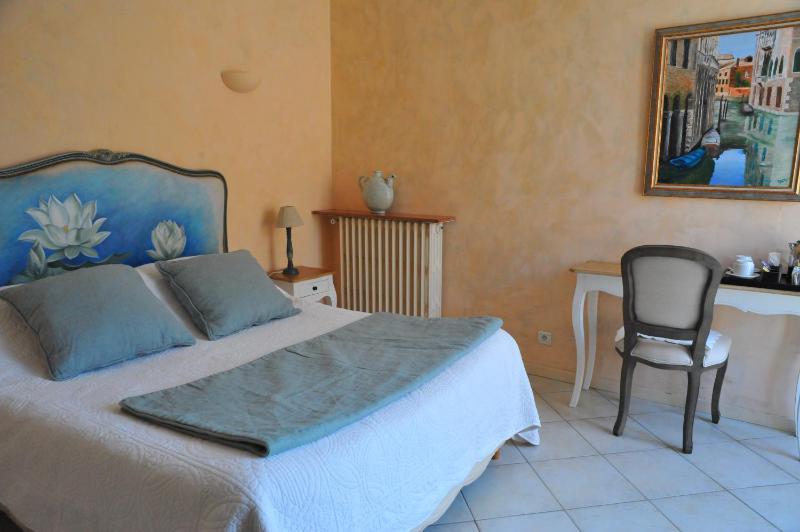Double Room with Terrace image 2