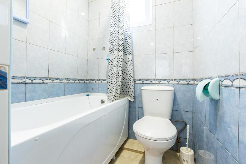 Standard Triple Room image 2