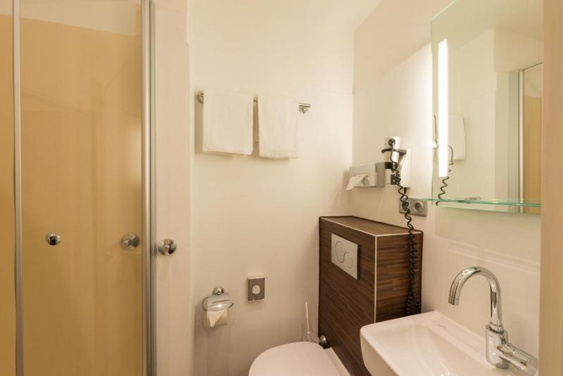 Superior Single Room image 1