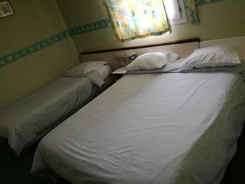 Triple Room - Disability Access image 1
