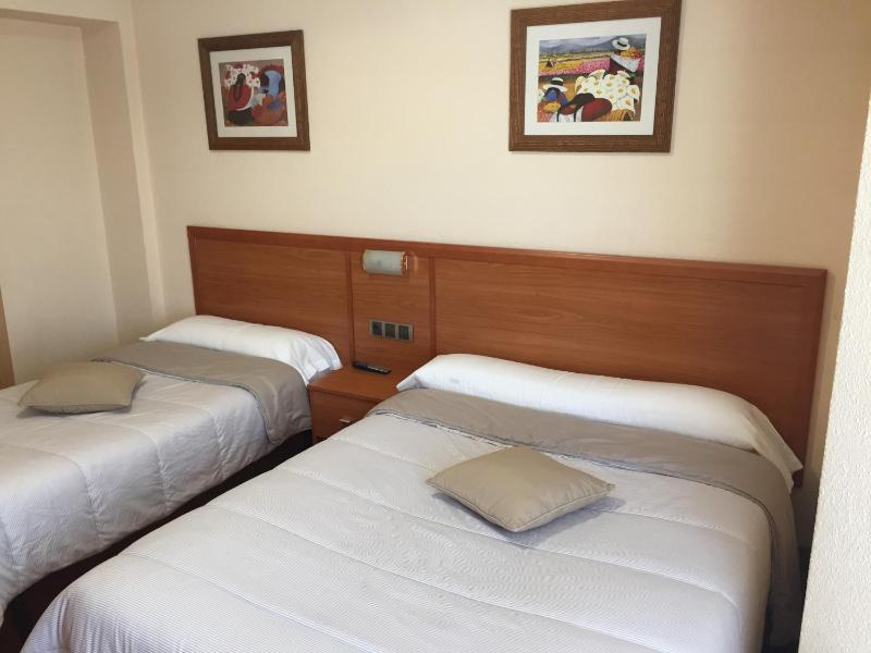 Standard Family Room image 3