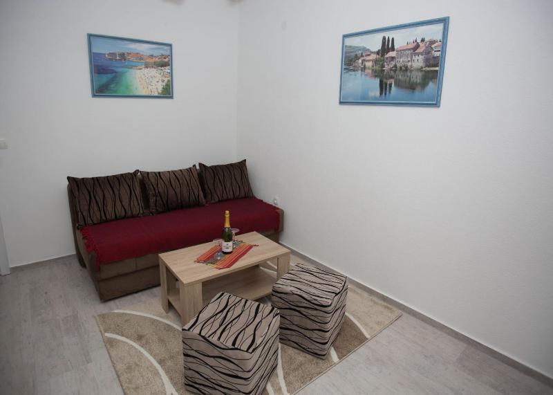 Apartment image 3