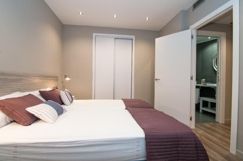 Deluxe Apartment image 2