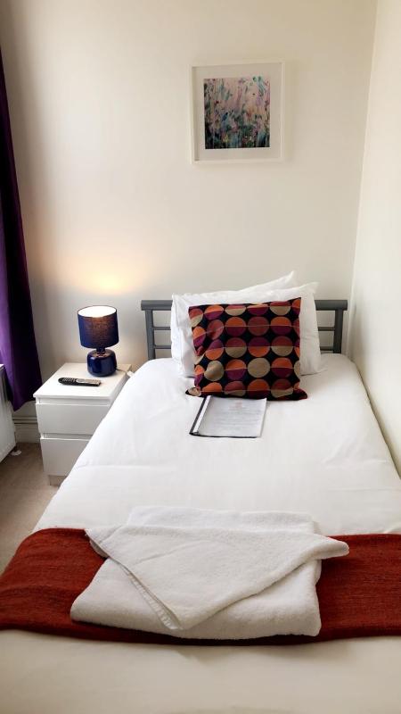 Single Room with Private Bathroom image 2