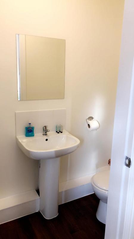 Single Room with Private Bathroom image 3