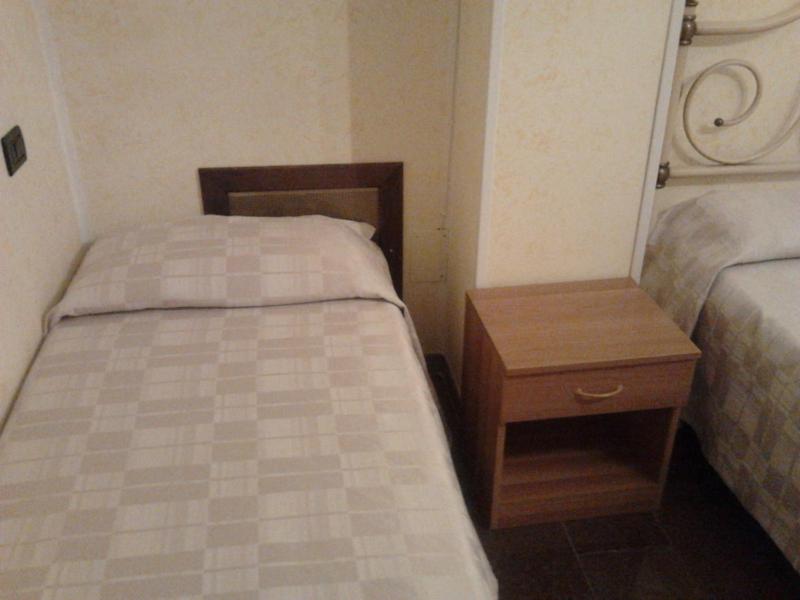 Triple Room with Garden View image 2