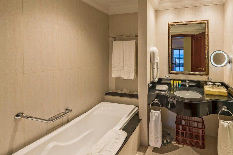 Superior Double Room with Sea View & Terrace image 4