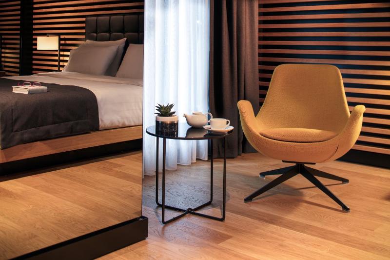 Deluxe Room image 4