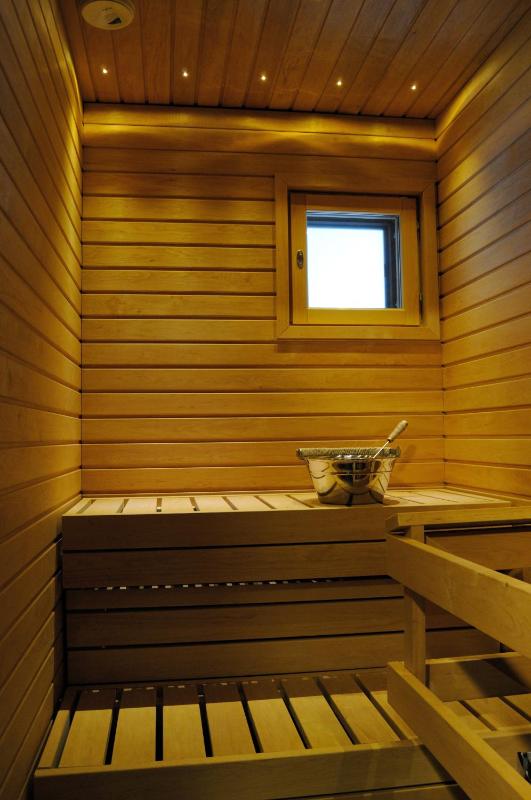 Two-Bedroom Apartment with Sauna - Pet friendly image 2