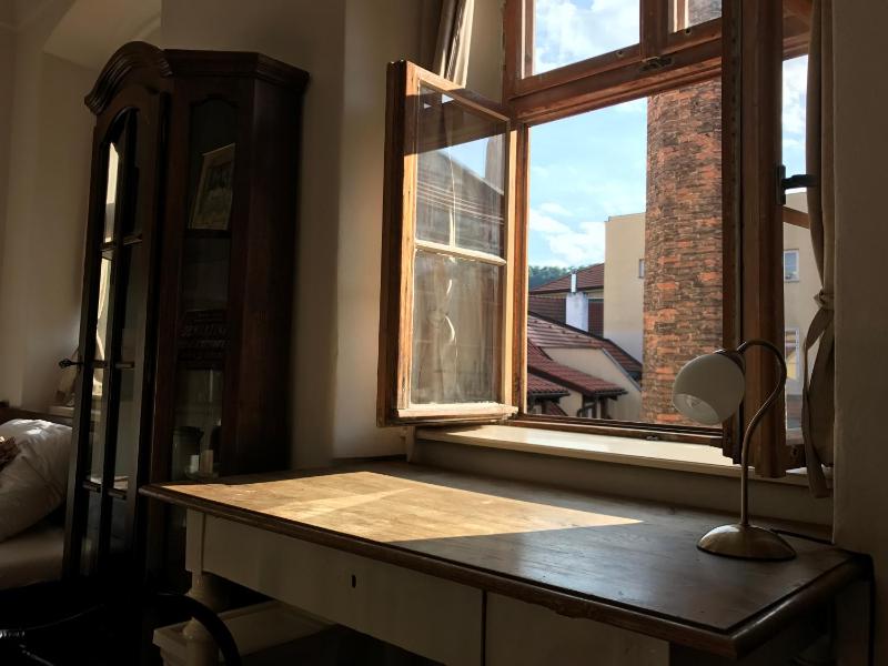 Studio Apartment image 3