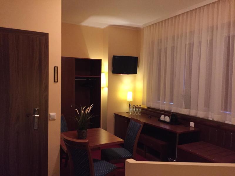 Quadruple Room image 1