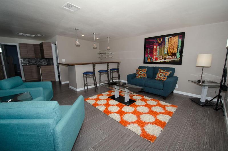 Pool Suite image 2